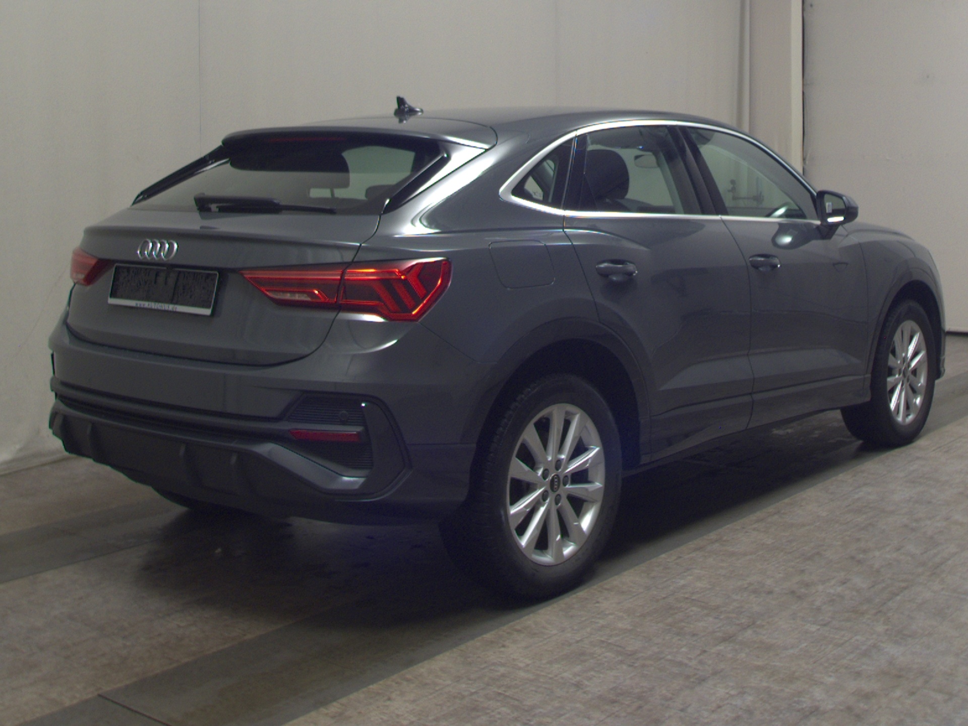 Audi Q3 Sportback 45 TFSI e Leder Navi LED vc 4