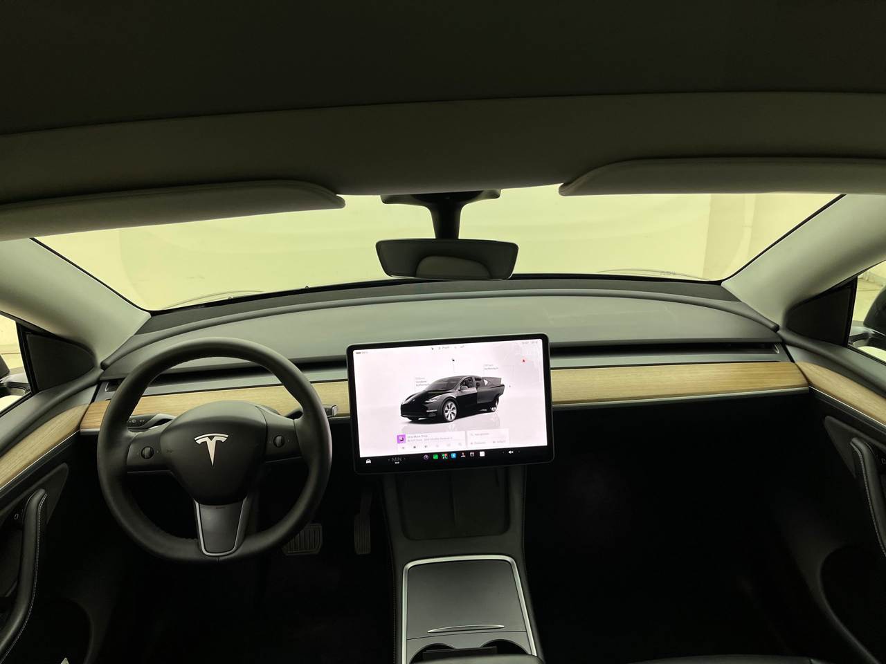 Tesla Model Y Long Range AWD LEDER NAVI LED PANO SHZ 5