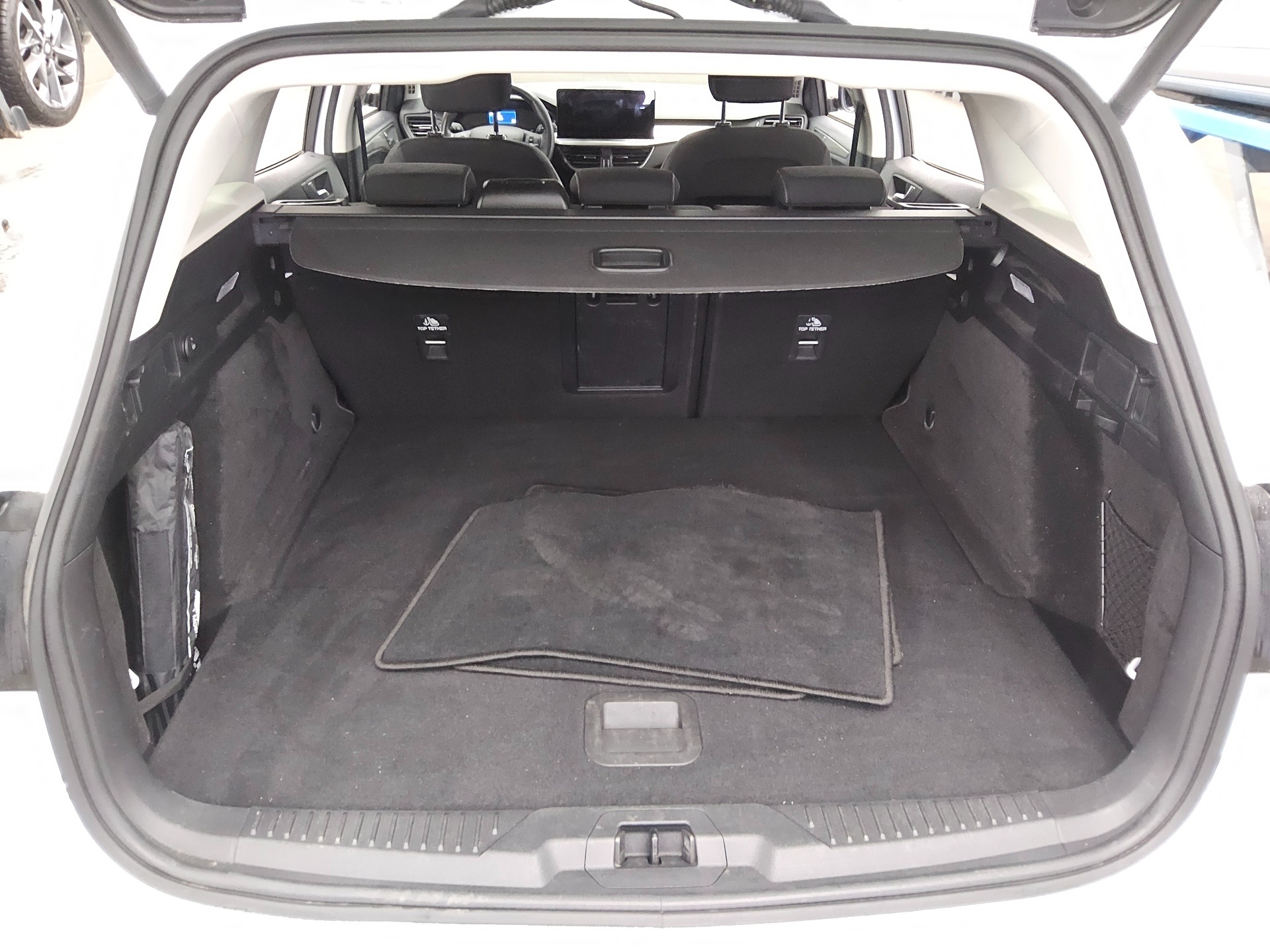 Ford Focus Turnier 1.5 EB Titanium Navi LED RfK ACC 11