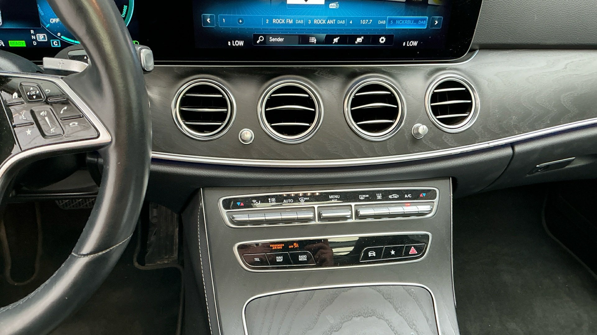 Mercedes-Benz E 300 T de AMG-Line AHK 7
