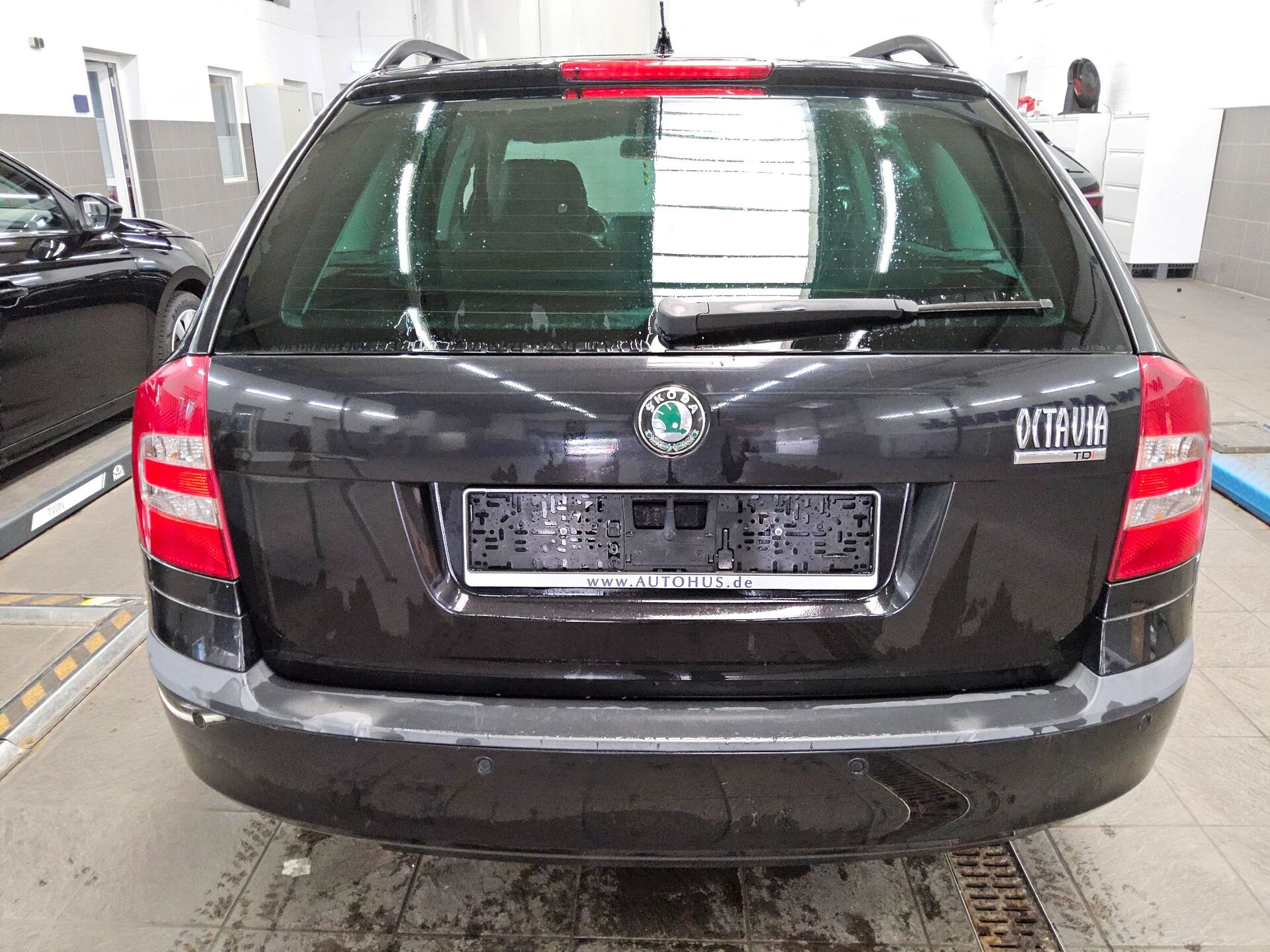Skoda Octavia Kombi 2.0 TDI Elegance T-Leder Xenon GSD 11