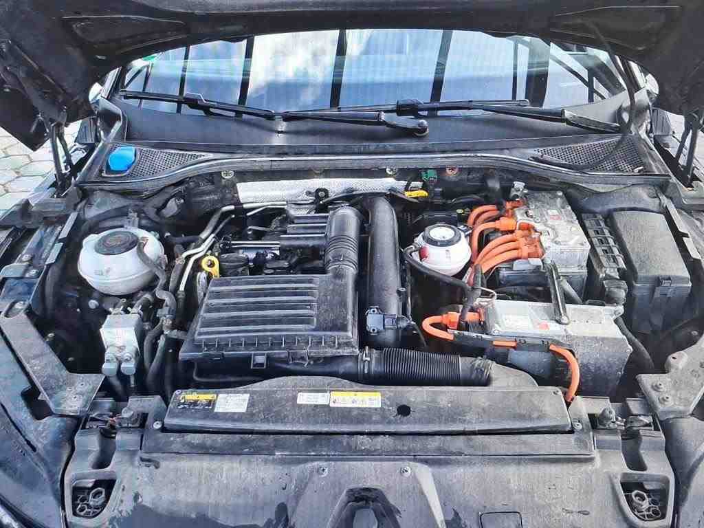 Volkswagen Arteon SB 1.4 TSI e Elegance NAVI SHZ ACC AHK DC 10