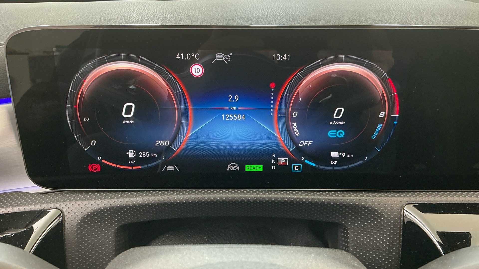 Mercedes-Benz A 250 e AMG-Line T-Leder Navi MB-LED Pano 9