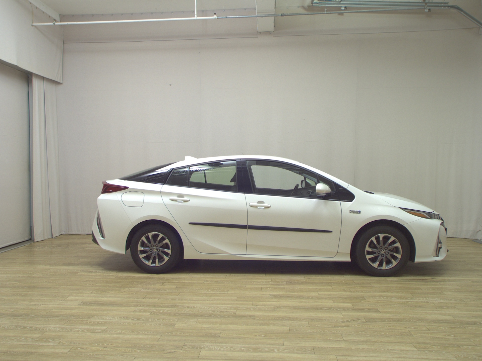 Toyota Prius Navi LED RFK SHZ Lane