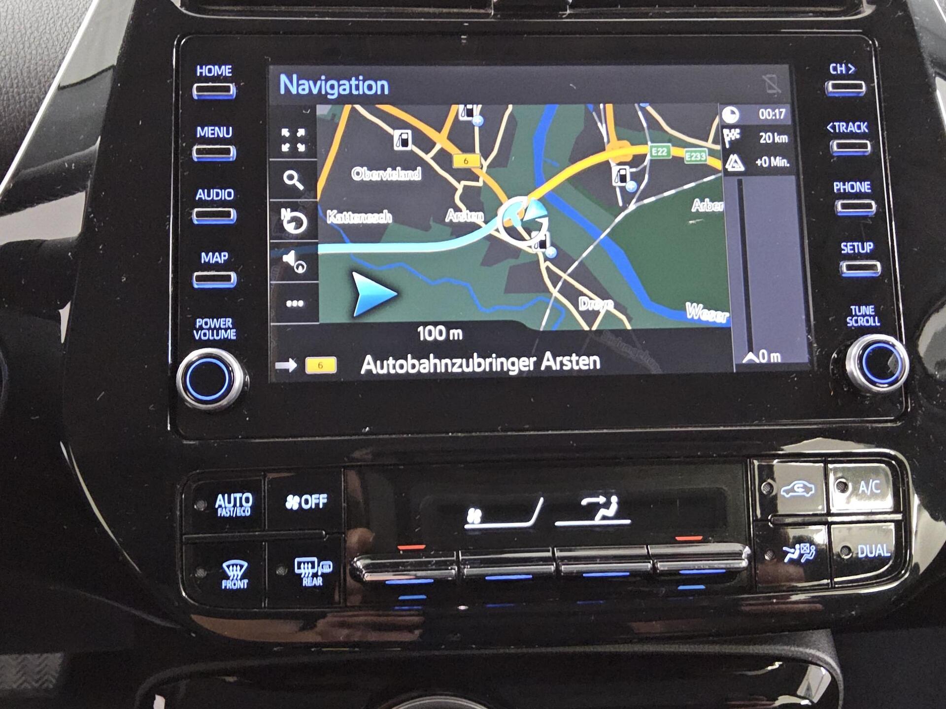 Toyota Prius Navi LED RFK SHZ Lane 7