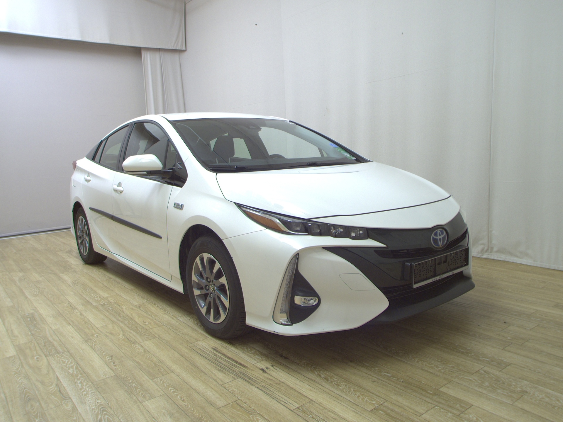 Toyota Prius Navi LED RFK SHZ Lane 3