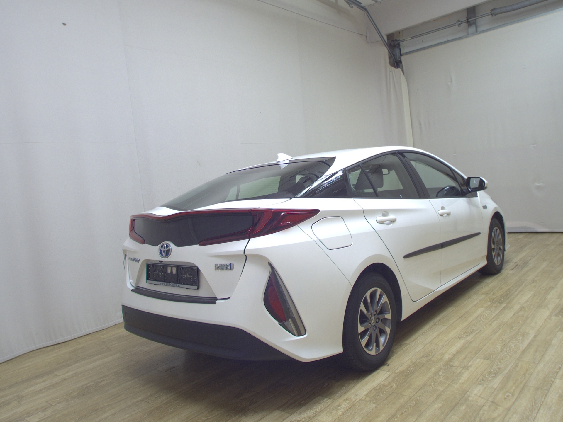 Toyota Prius Navi LED RFK SHZ Lane 4