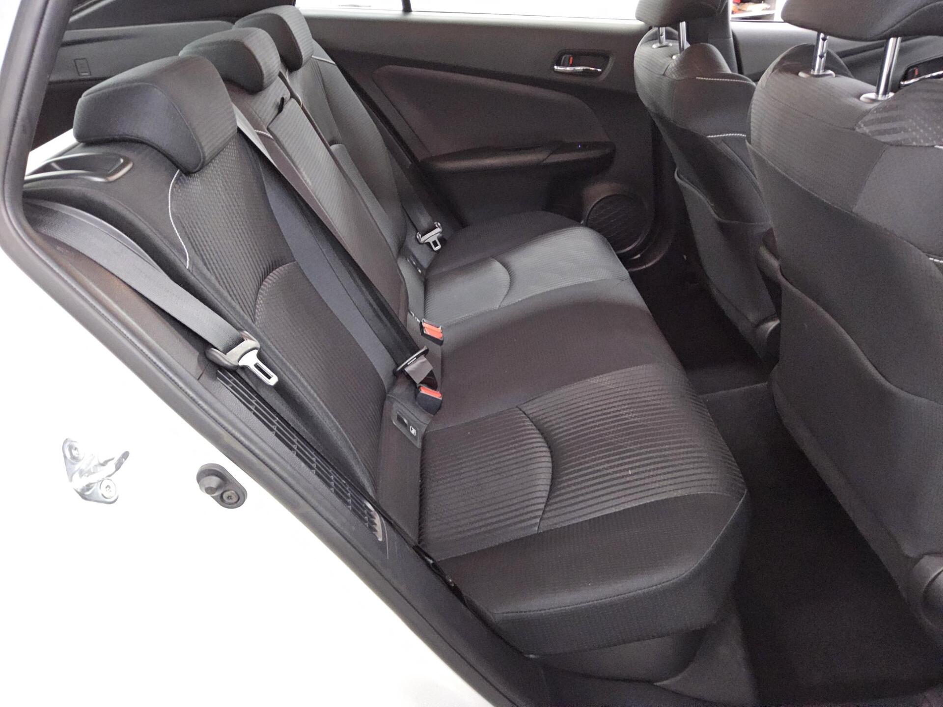 Toyota Prius Navi LED RFK SHZ Lane 13