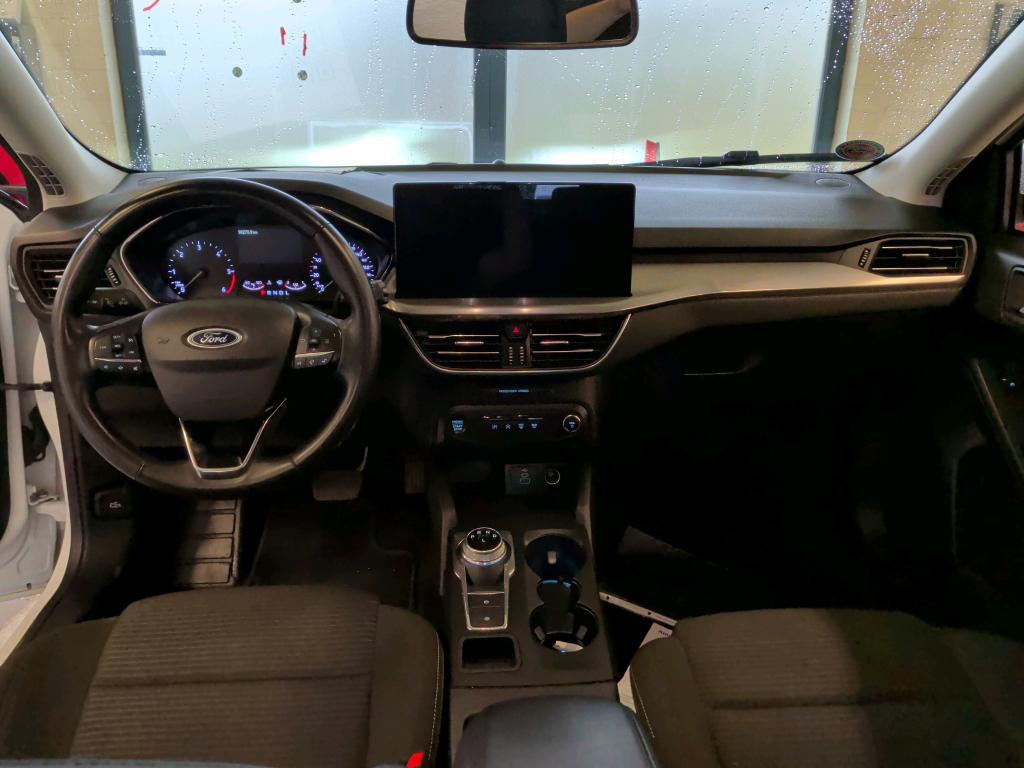 Ford Focus Turnier 1.5 EB Titanium Navi LED PDC SHZ 4
