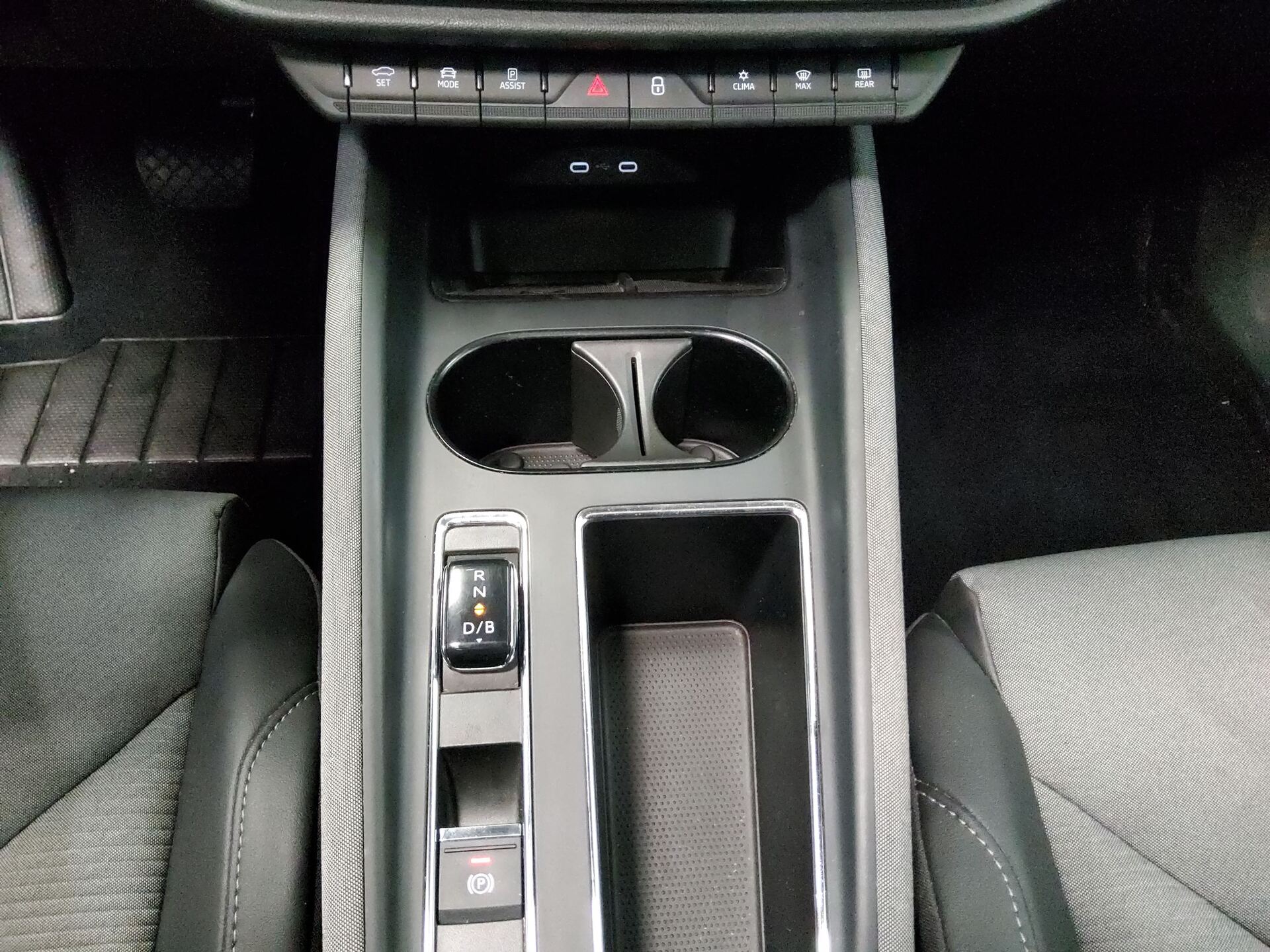 Skoda Enyaq iV 80 Navi LED 4xShz T-Leder RFK 6