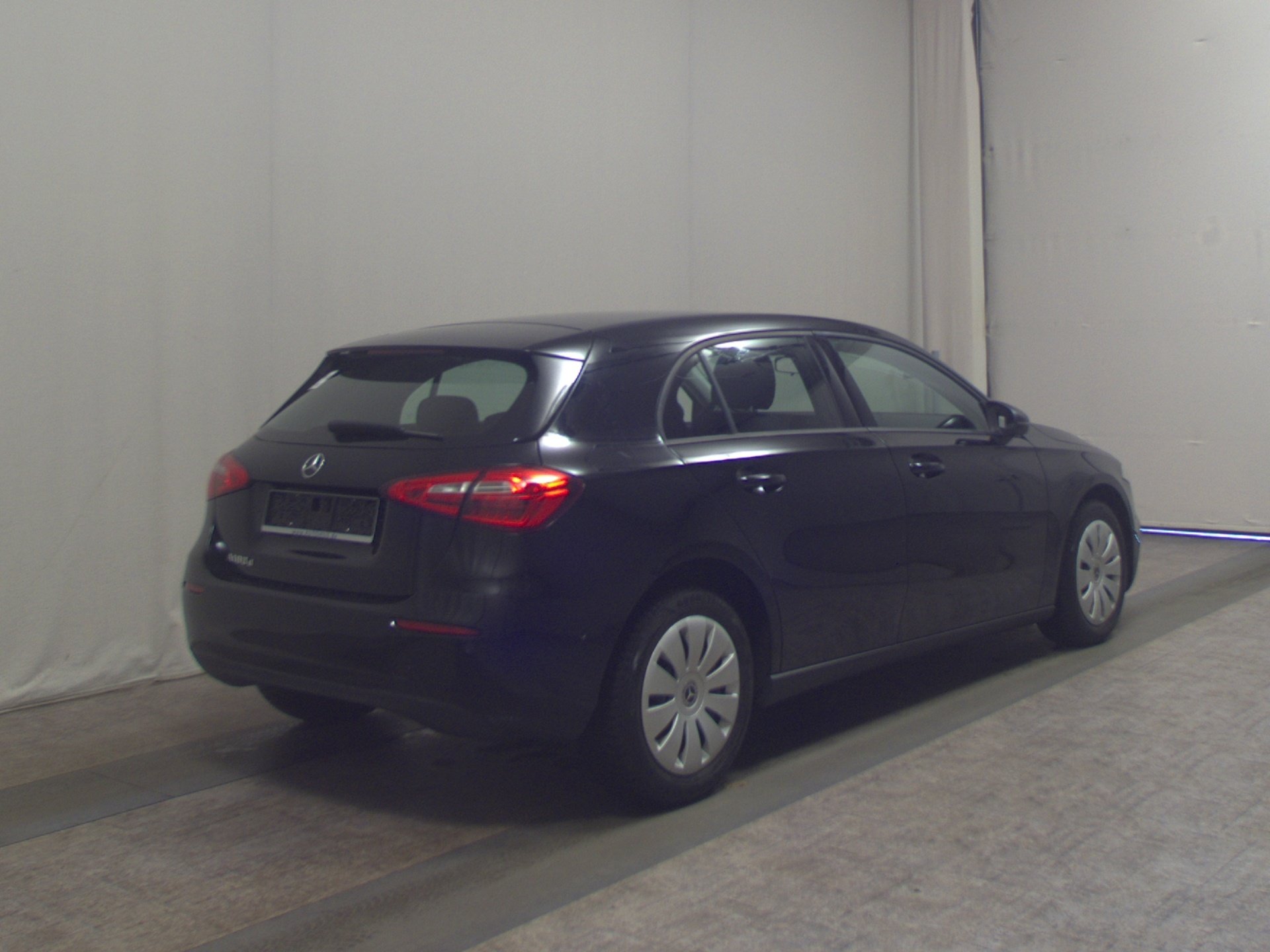 Mercedes-Benz A 180 d Navi Shz PDC BT Tempomat 4