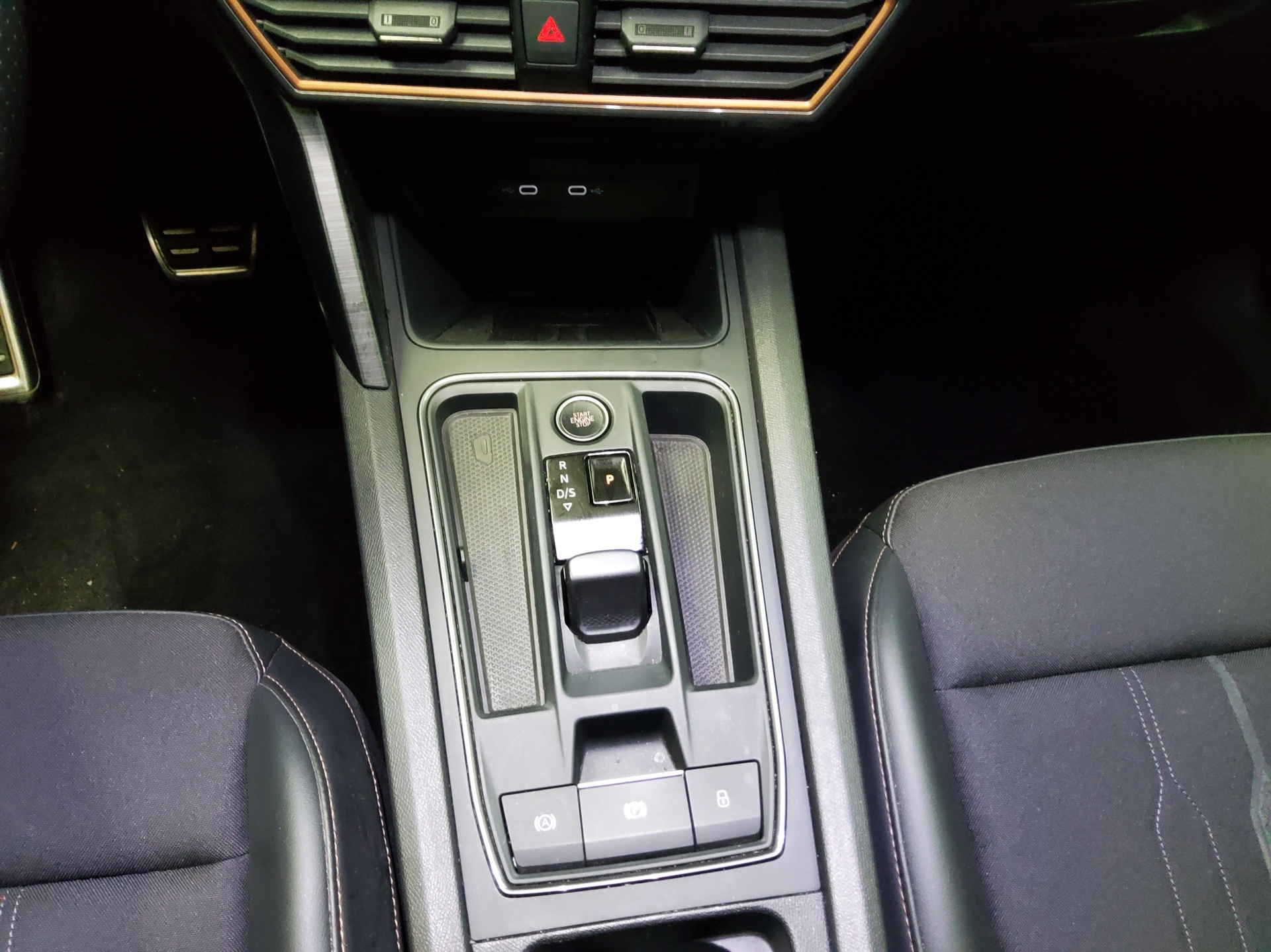 Cupra Leon Sportstourer 1.4 e-Hybrid T-Leder Navi LED 6
