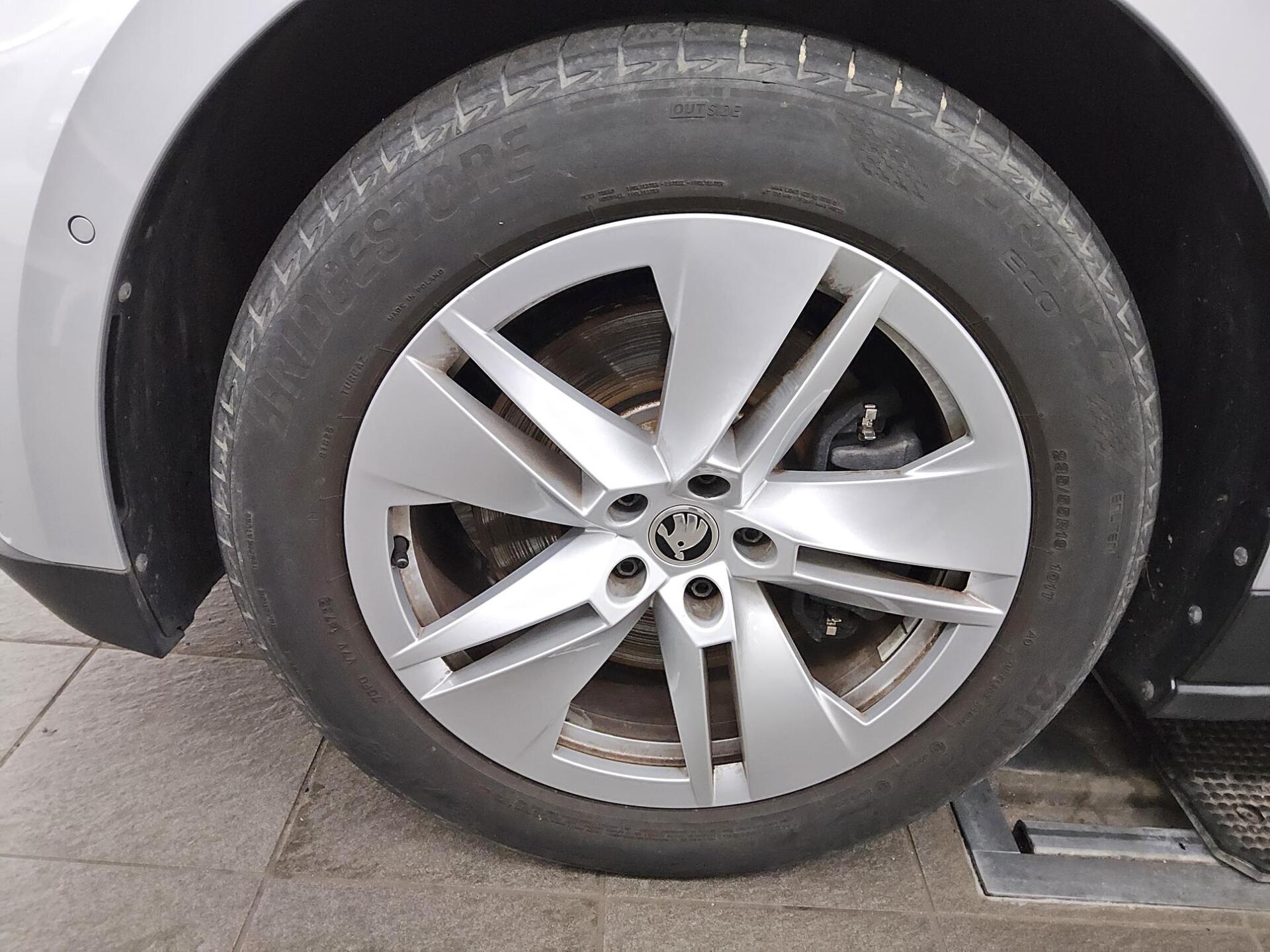 Skoda Enyaq iV 80 Navi LED Shz RFK 11