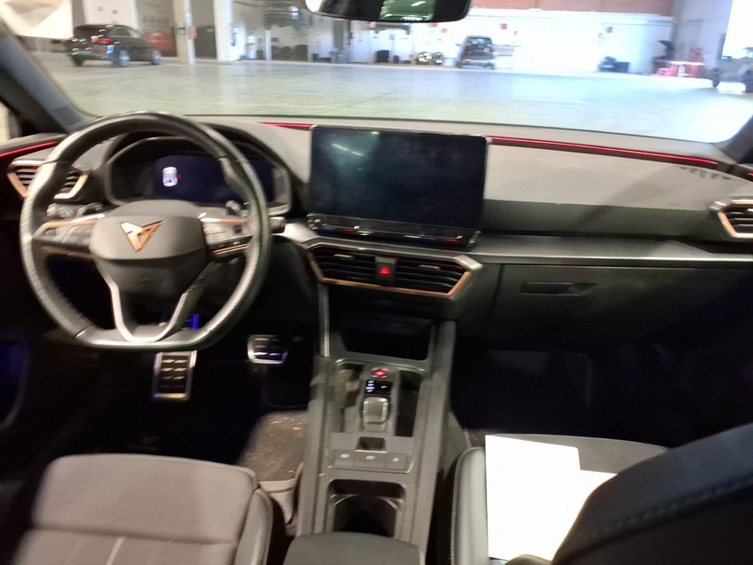 Cupra Leon 1.4 e-Hybrid NAVI SPORTSITZE KLIMAAUT LED RADIO 5