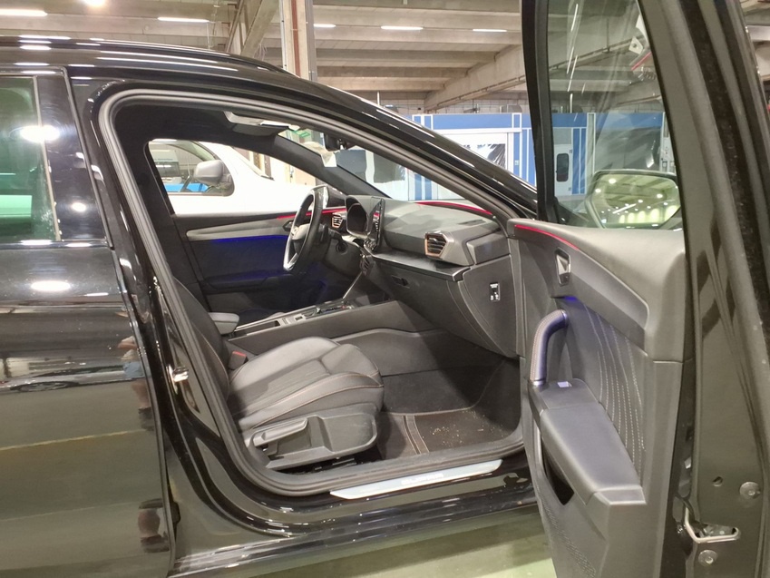 Cupra Leon 1.4 e-Hybrid NAVI SPORTSITZE KLIMAAUT LED RADIO 6
