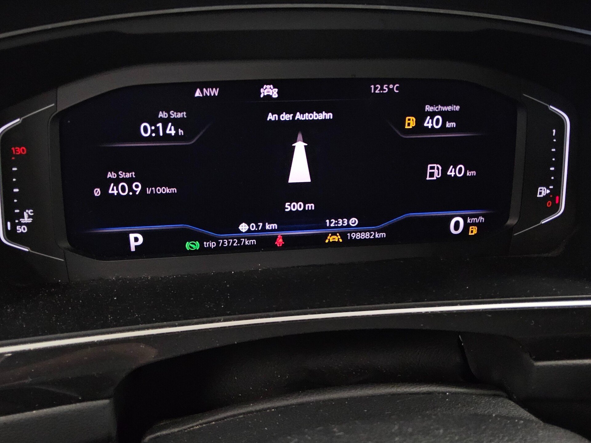Volkswagen Tiguan 2.0 TDI Comf. Navi AHK AID 8