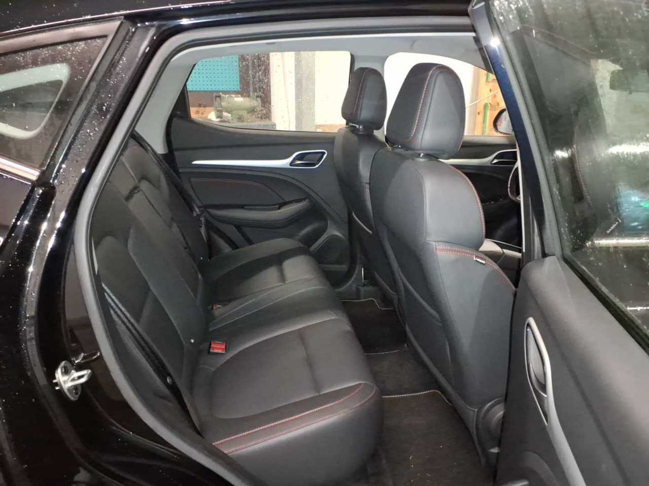 MG ZS NAVI LED LEDER SHZ PANO 7