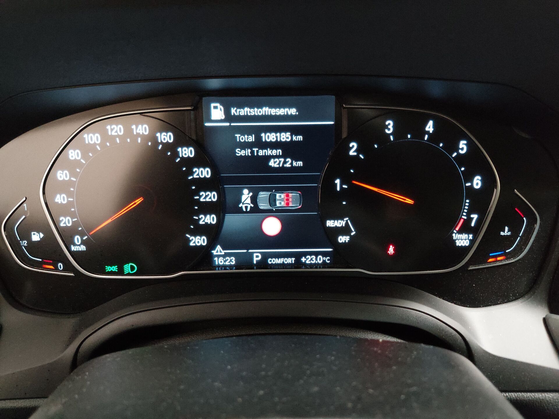 BMW 330i Touring NAVI LED LEDER SHZ PDC 17