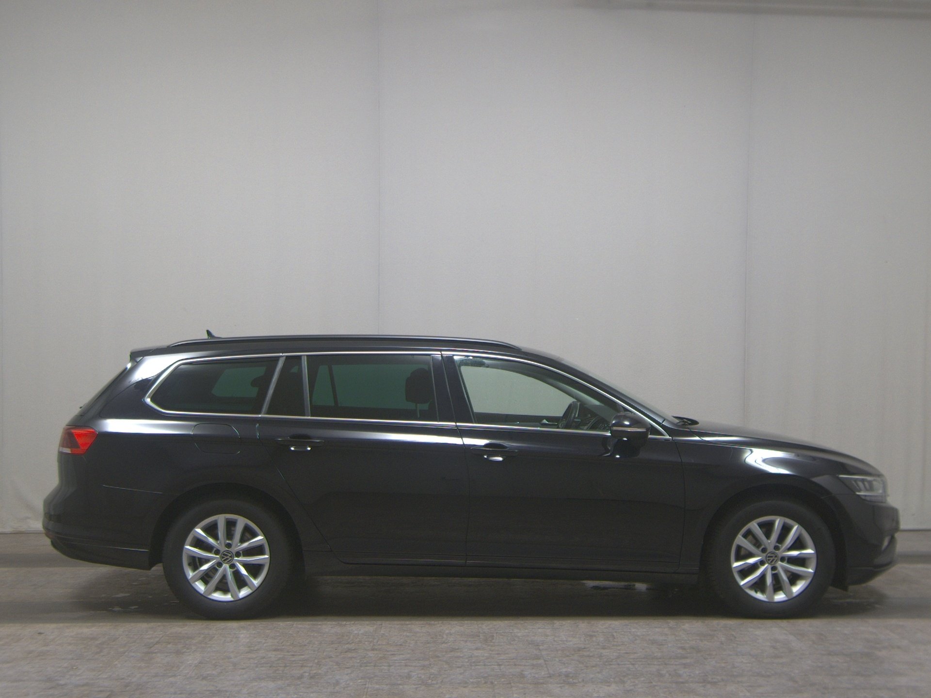 Volkswagen Passat Var. 2.0 TDI Business Navi LED RfK ACC