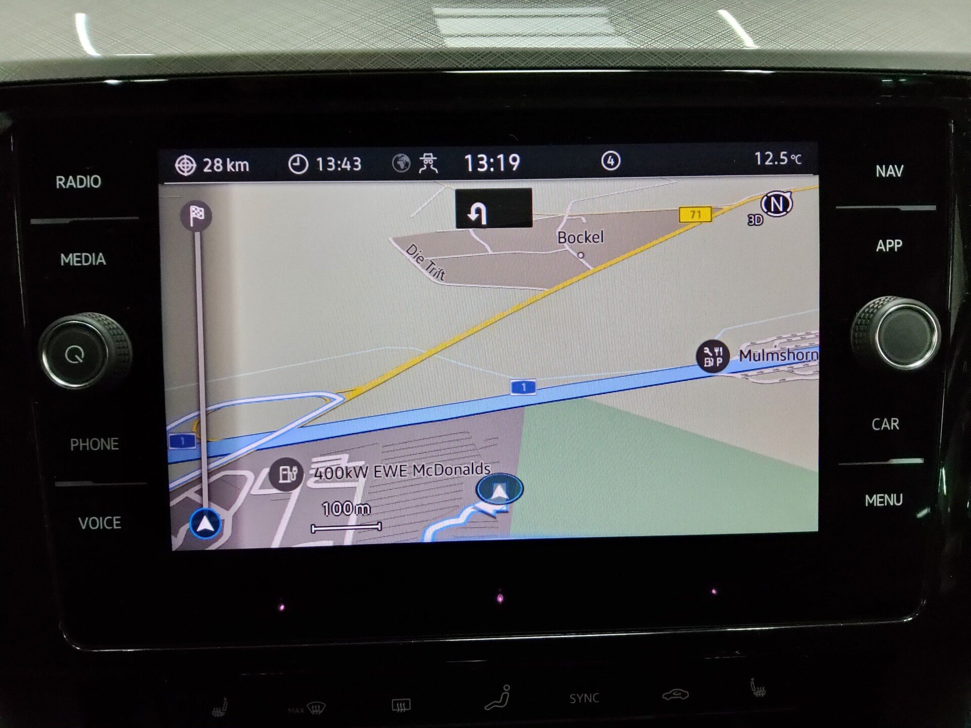 Volkswagen Passat Var. 2.0 TDI Business Navi LED RfK ACC 7
