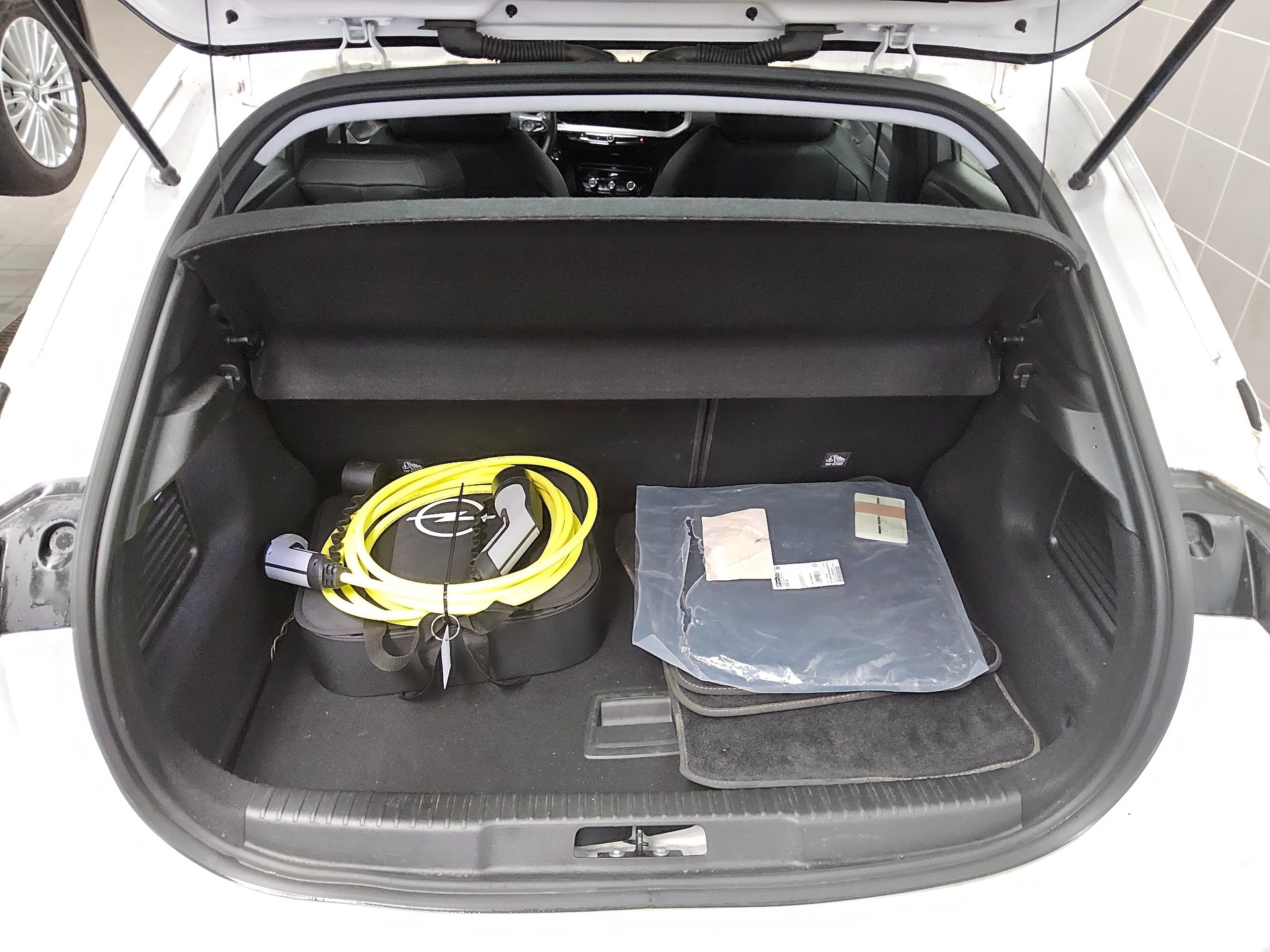 Opel Mokka-e Elegance T-Leder Navi LED RFK  Shz 12