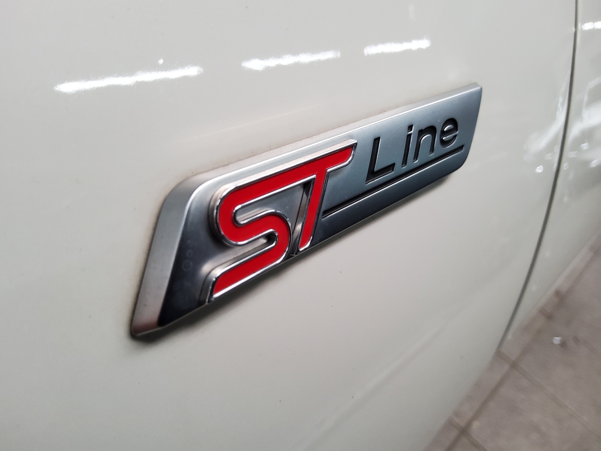 Ford Fiesta 1.0 EB ST-Line Navi LED RFK SHZ Winterpkt 11