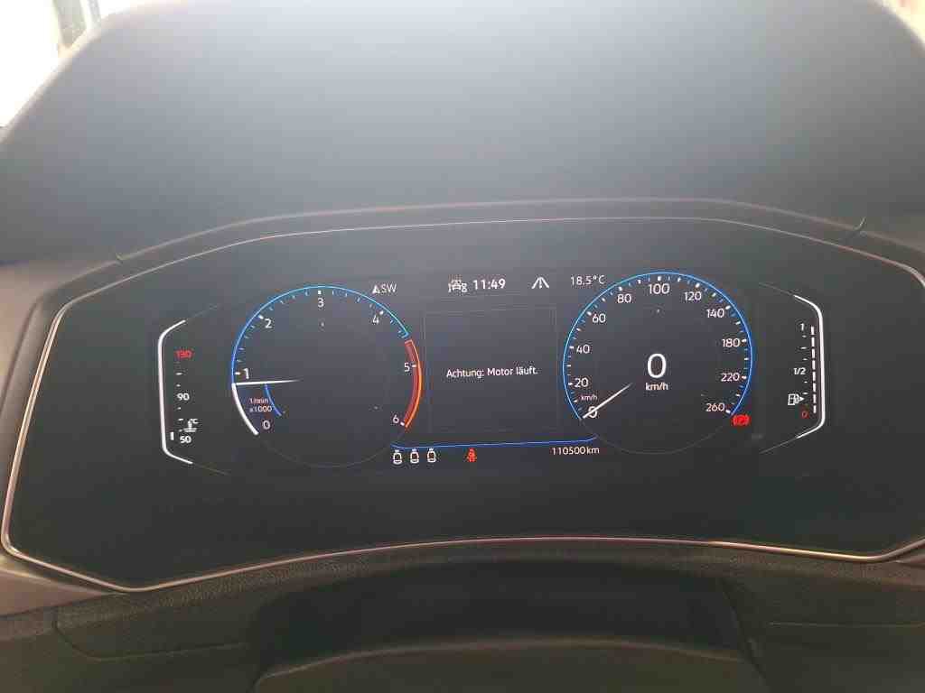 Volkswagen T-Roc 2.0 TDI Active RFK SHZ 8