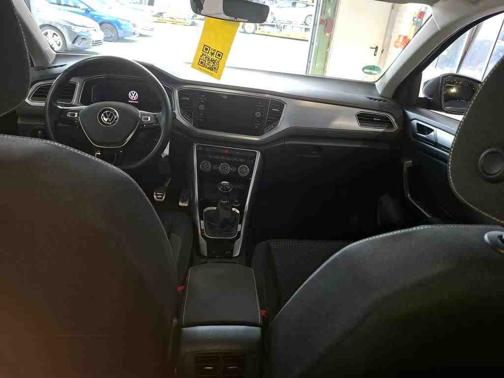 Volkswagen T-Roc 2.0 TDI Active RFK SHZ 5