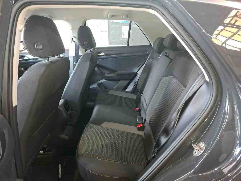 Volkswagen T-Roc 2.0 TDI Active RFK SHZ 7