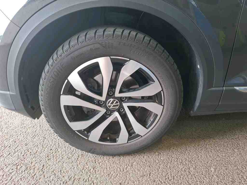 Volkswagen T-Roc 2.0 TDI Active RFK SHZ 12