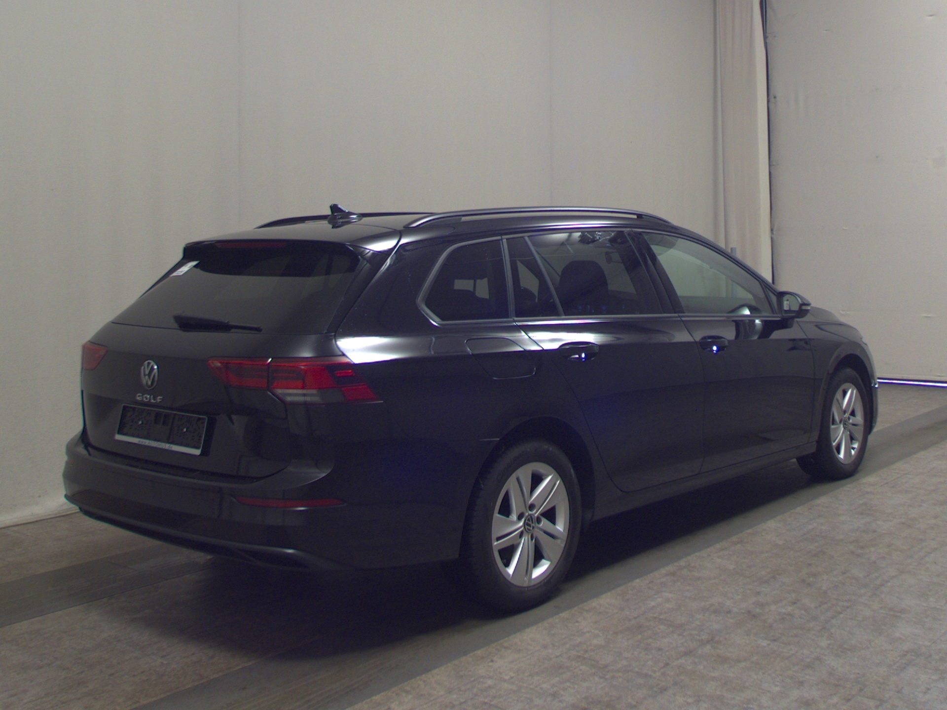 Volkswagen Golf-8 Var. 2.0 TDI Life Navi LED Shz PDC ACC DC 4
