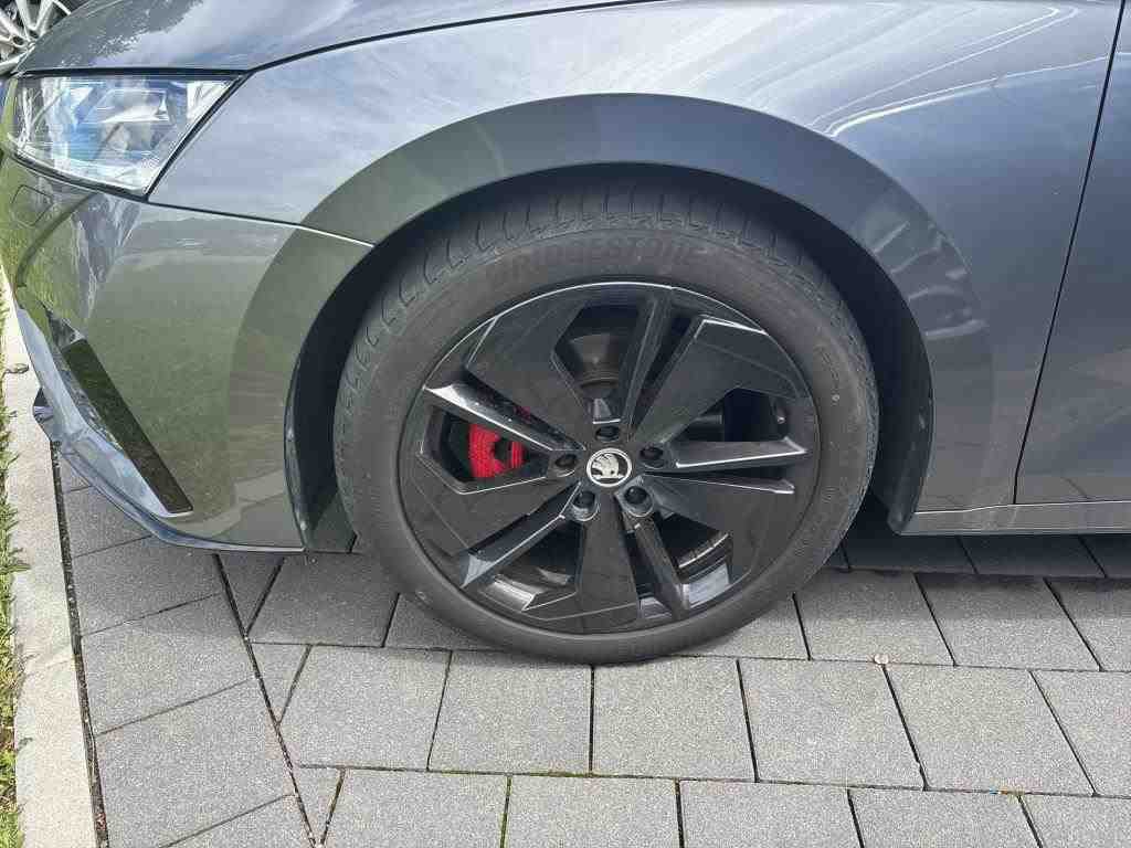 Skoda Octavia Kombi 2.0 TDI T-LEDER NAVI VC LED SPORTSITZE 12