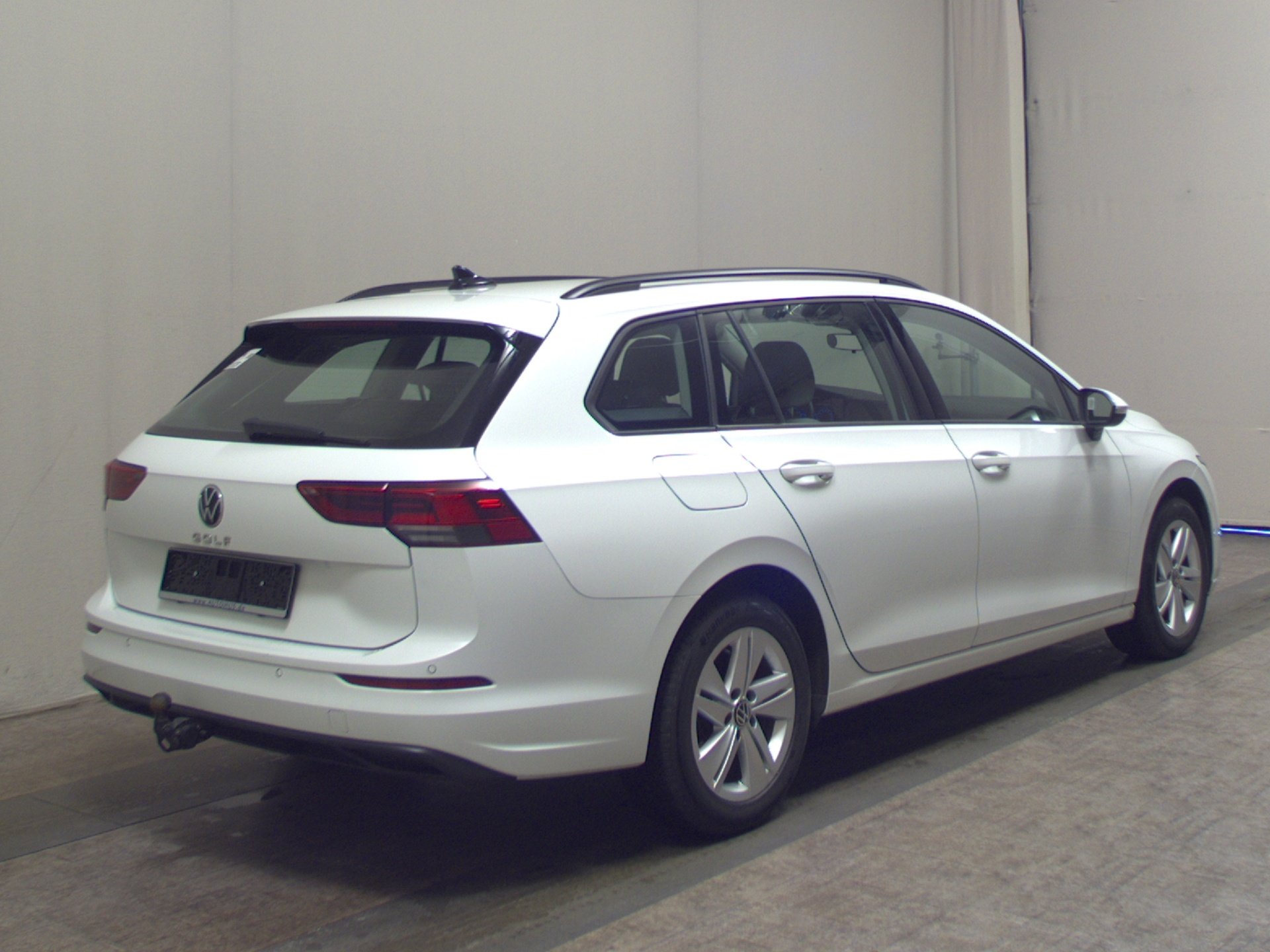 Volkswagen Golf-8 Var. 2.0 TDI Life Navi LED AID AHK ACC 4