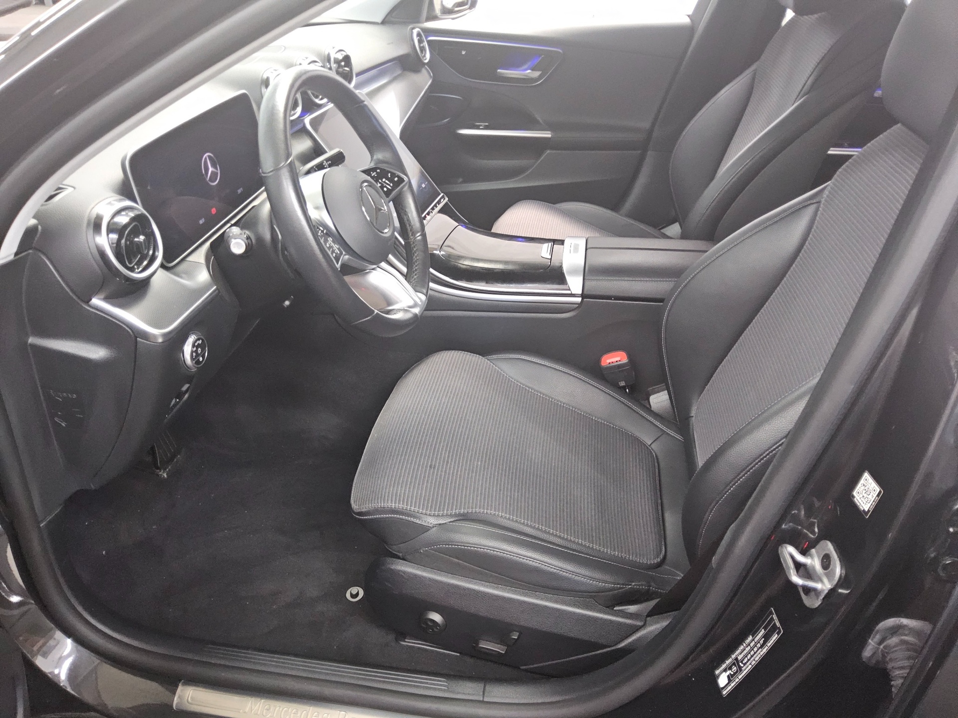 Mercedes-Benz C 200 T d Avantgarde Navi LED MBUX+ RFK SHZ 9