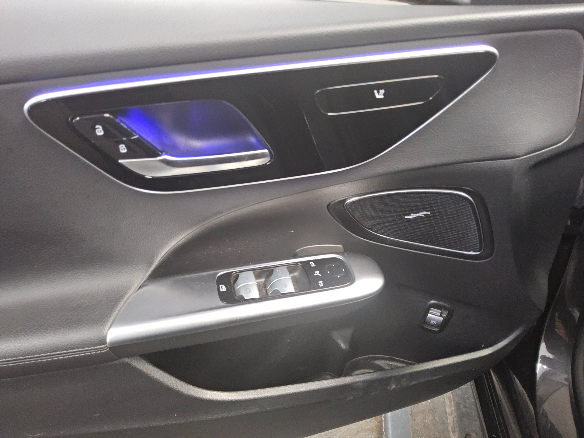 Mercedes-Benz C 200 T d Avantgarde Navi LED MBUX+ RFK SHZ 10