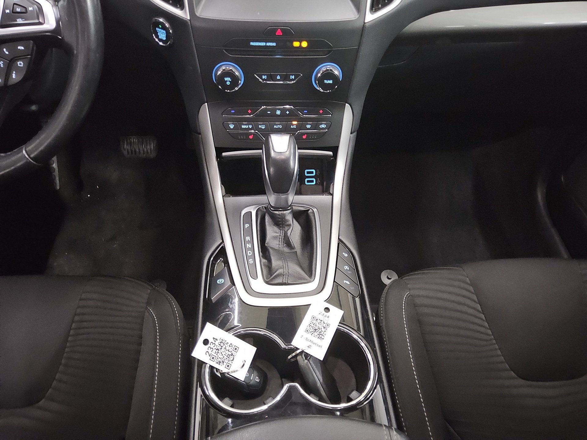Ford S-Max 2.0 TDCi Business AHK Navi SHz PDC 6