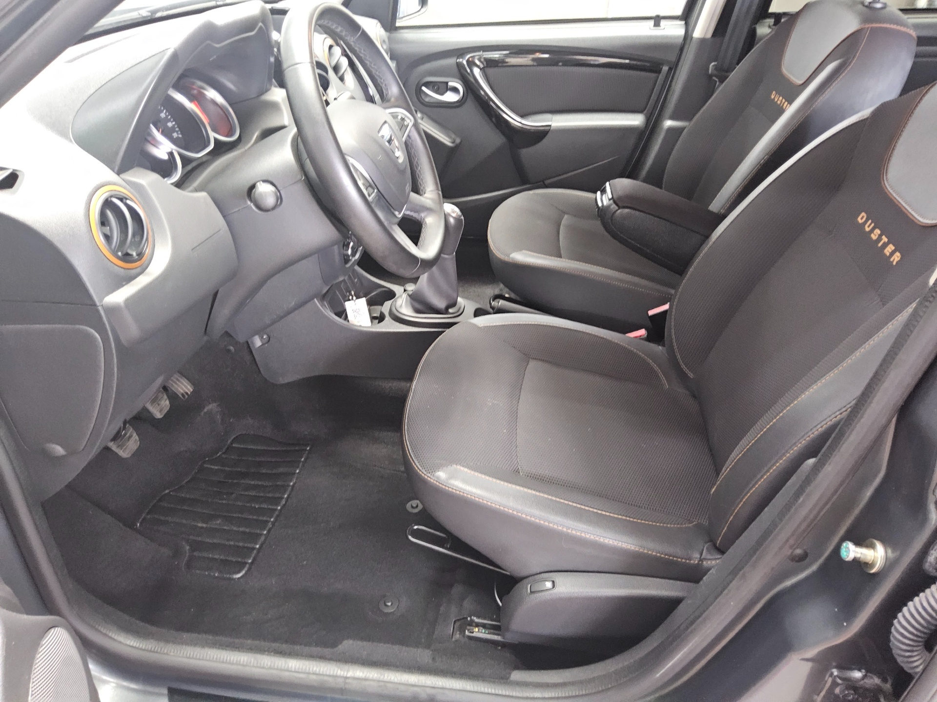 Dacia Duster 1.6 Navi RfK PDC Shz Klima Tempomat 8