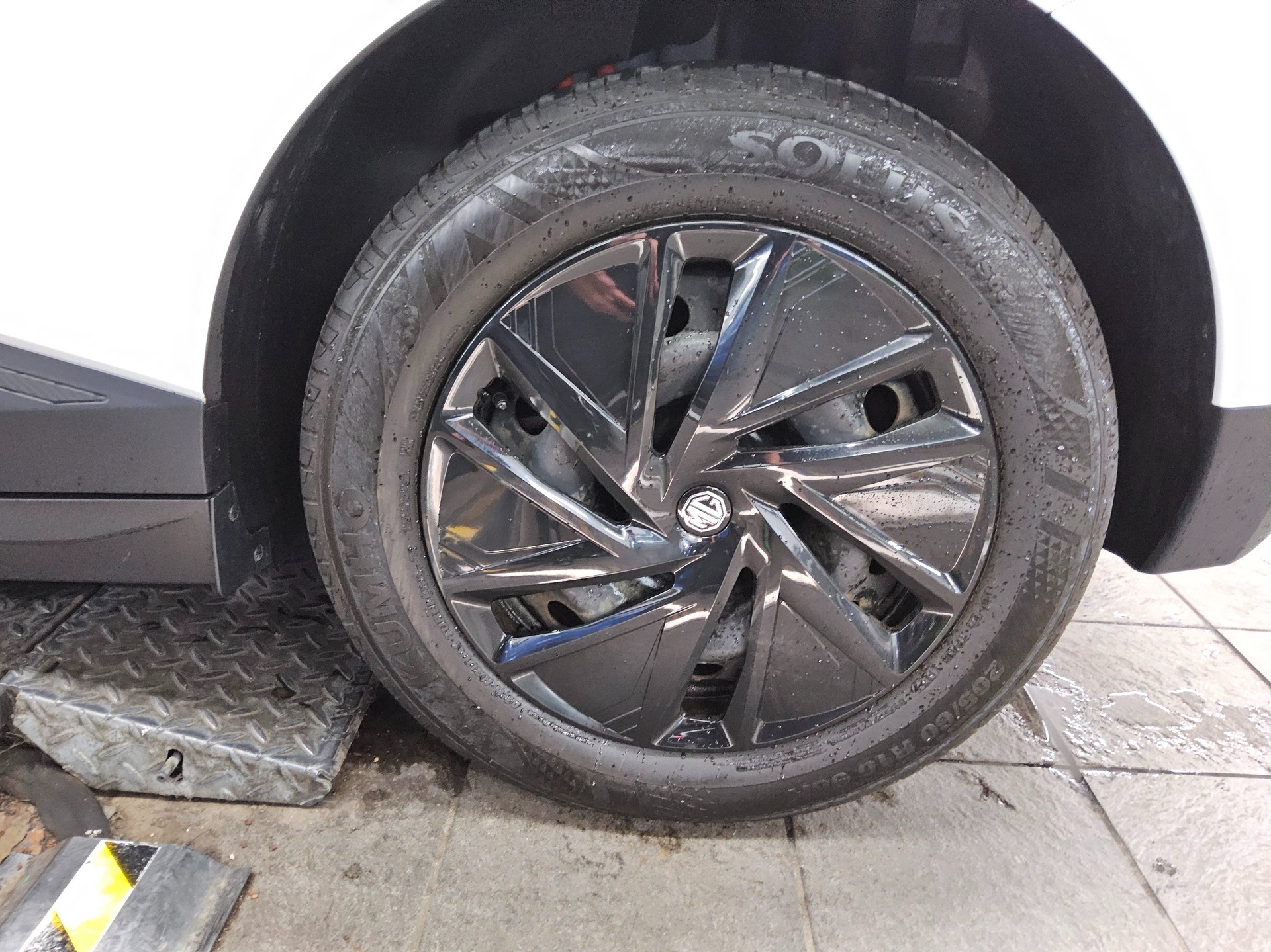 MG MG4 Standard 51 kWh LED PDC DAB+ 11