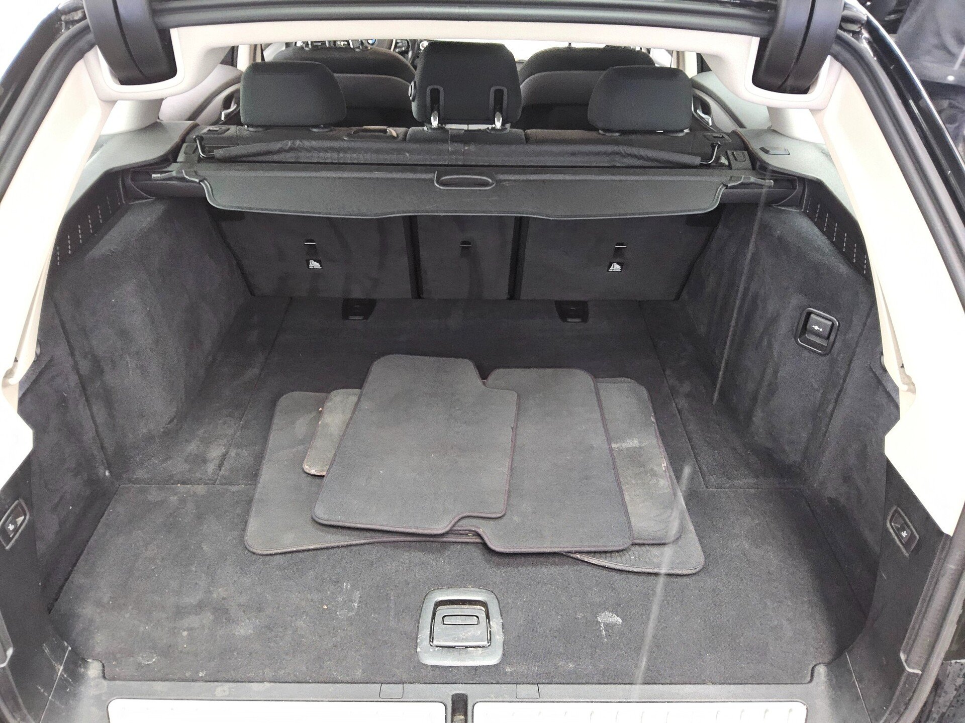 BMW 520dA Touring Navi LED PDC SHZ 11