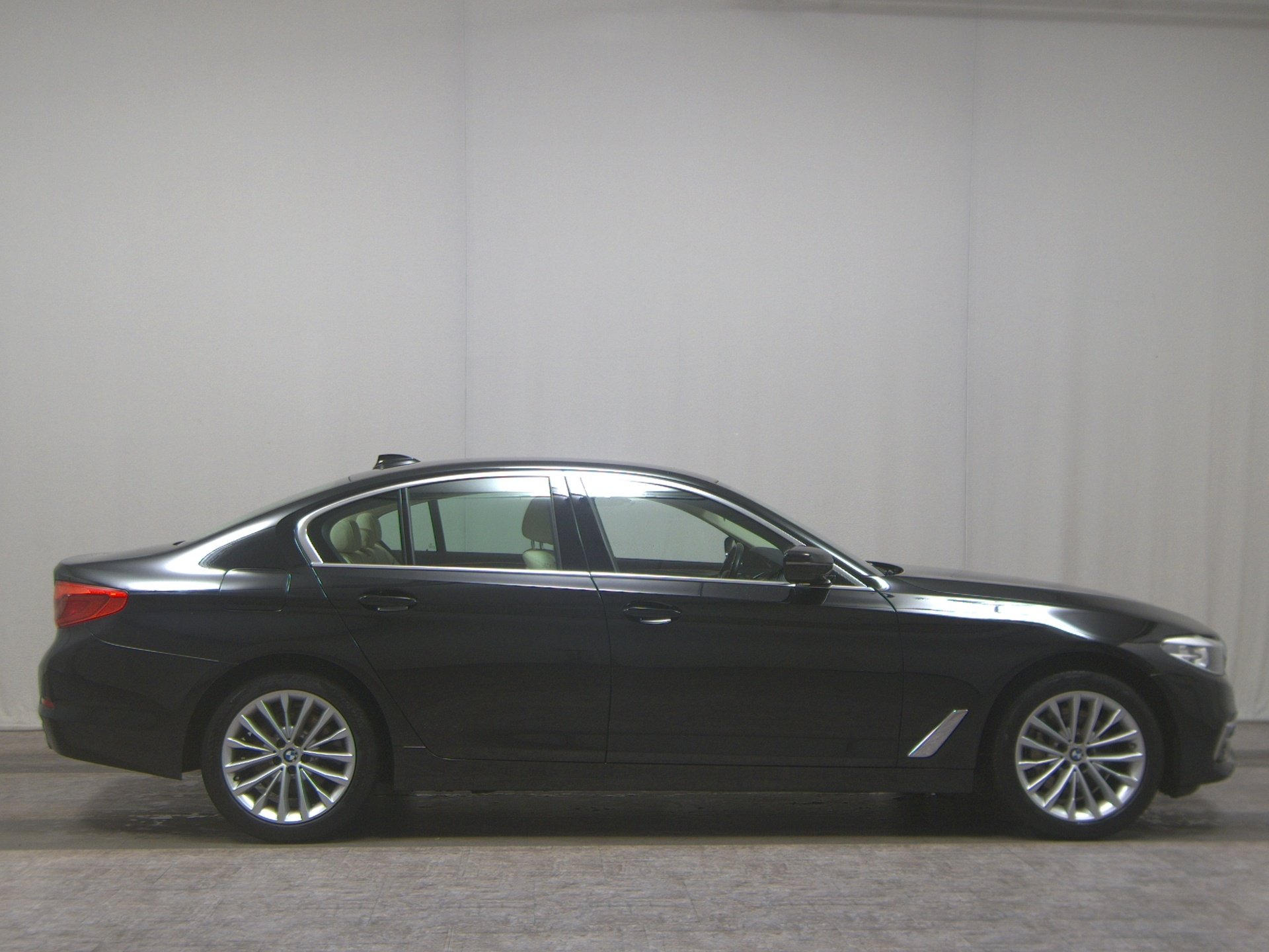 BMW 530e Luxury-Line Leder Navi HuD LED RfK ACC
