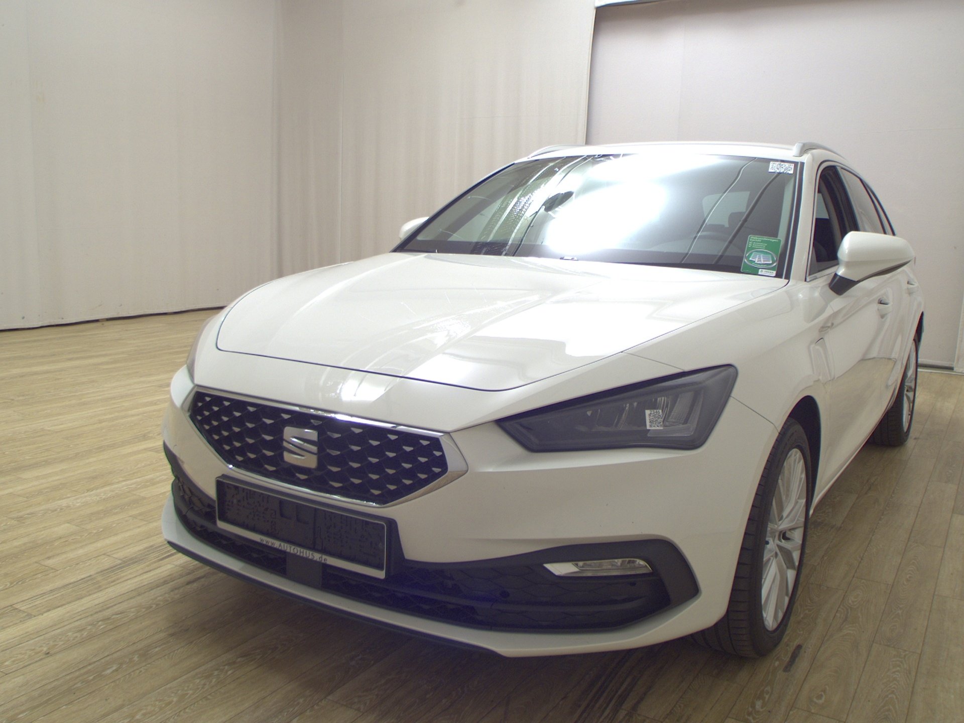 Seat Leon Sportstourer 1.4 e-HYBRID Xcellence Navi LED Virtual AHK PDC 2