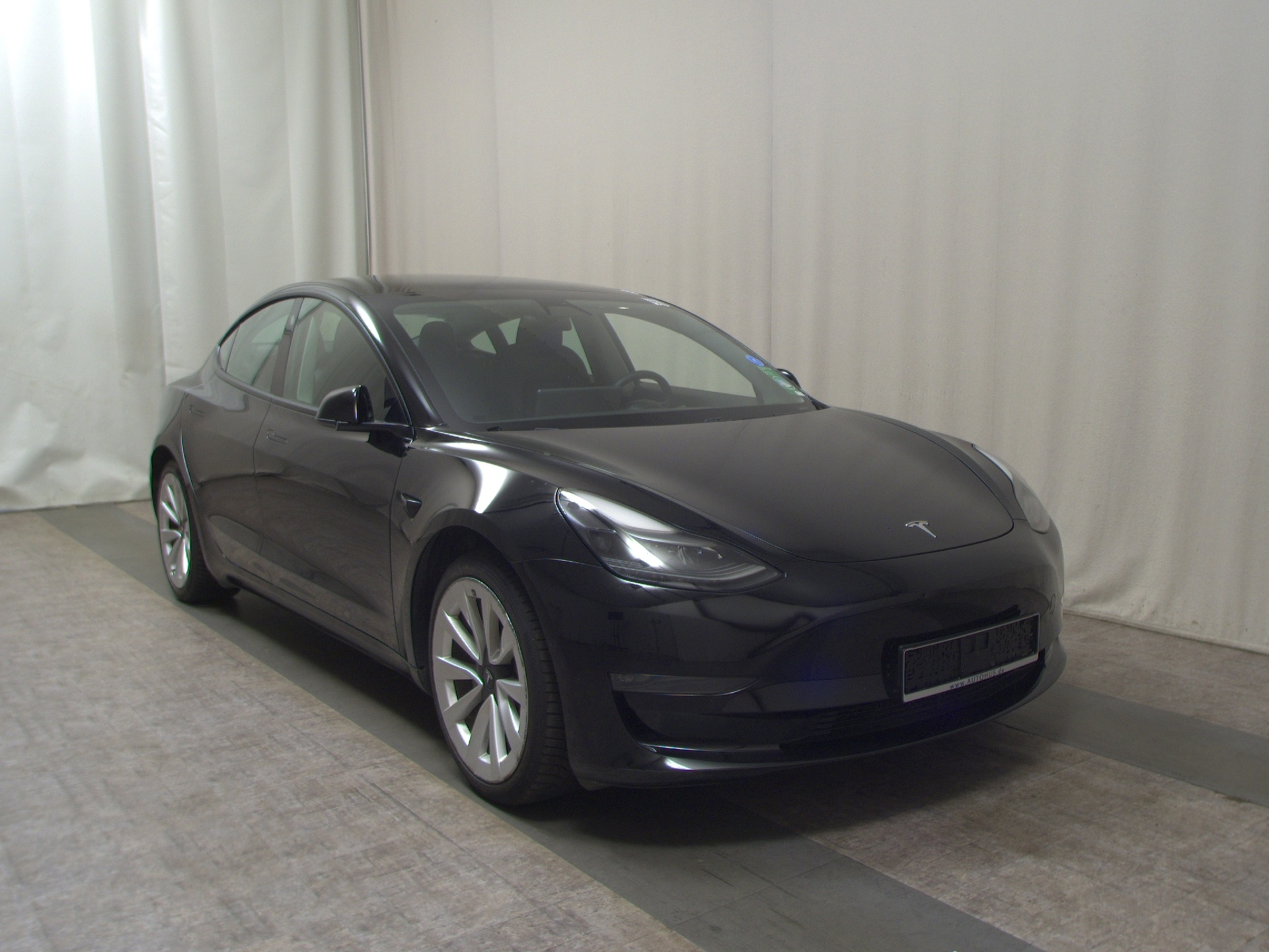Tesla Model 3 Long Range AWD Leder Navi ACC RfK 4xShz 3
