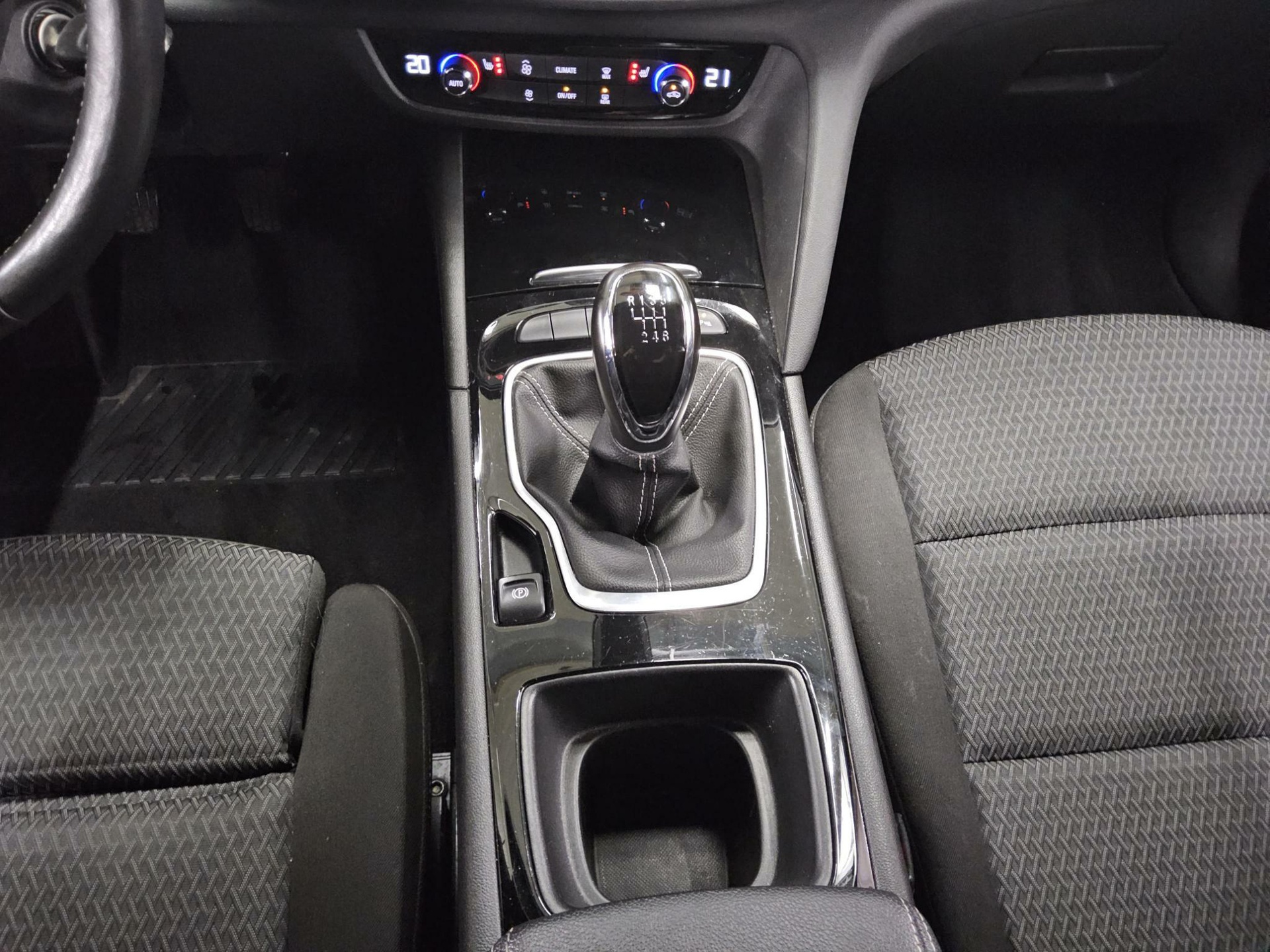Opel Insignia Edition NAVI CARPLAY ANDROID KLIMAAUT SHZ 9