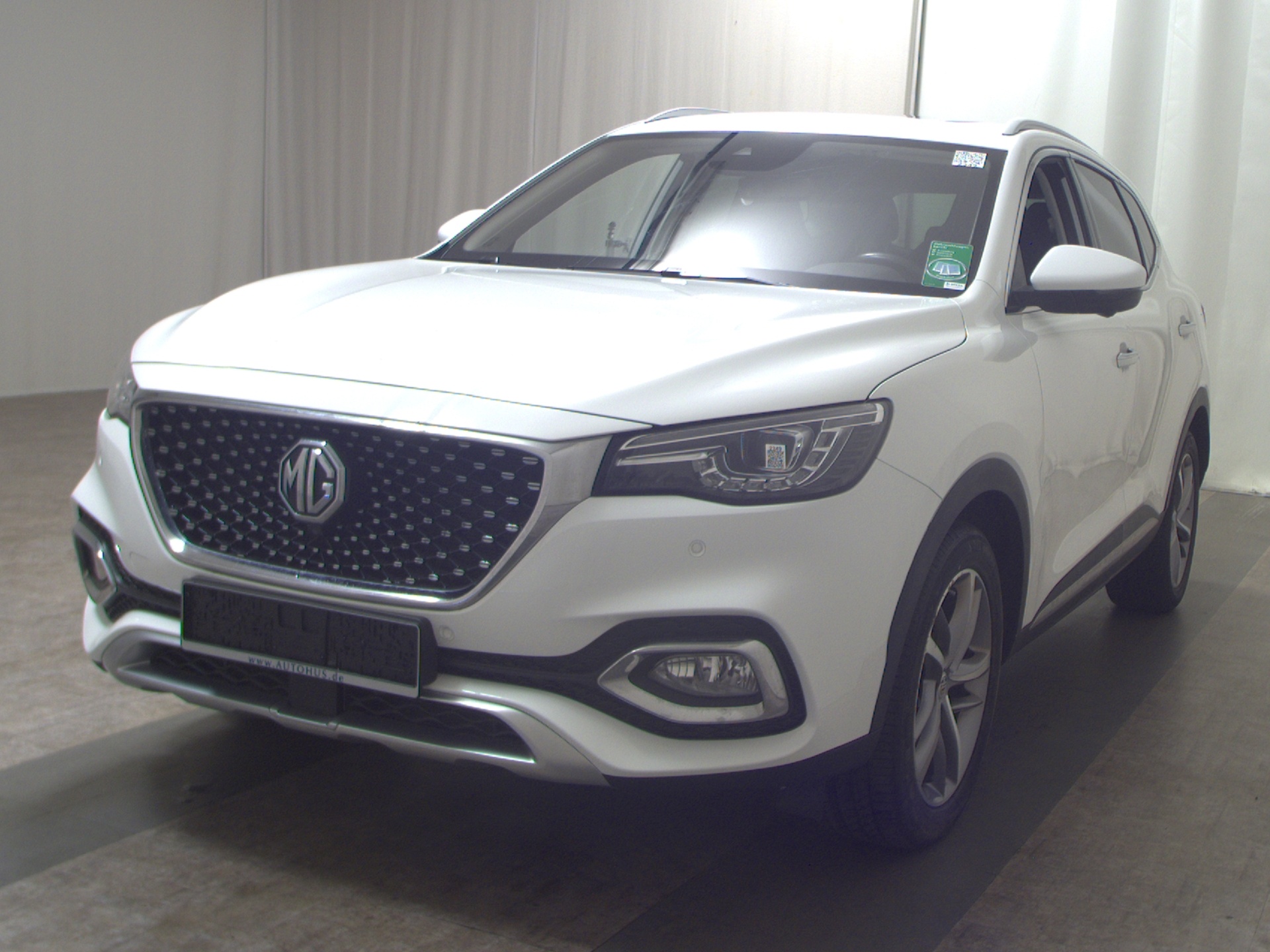 MG EHS Plug-in Hybrid Leder Navi LED Pano DC 360° 2