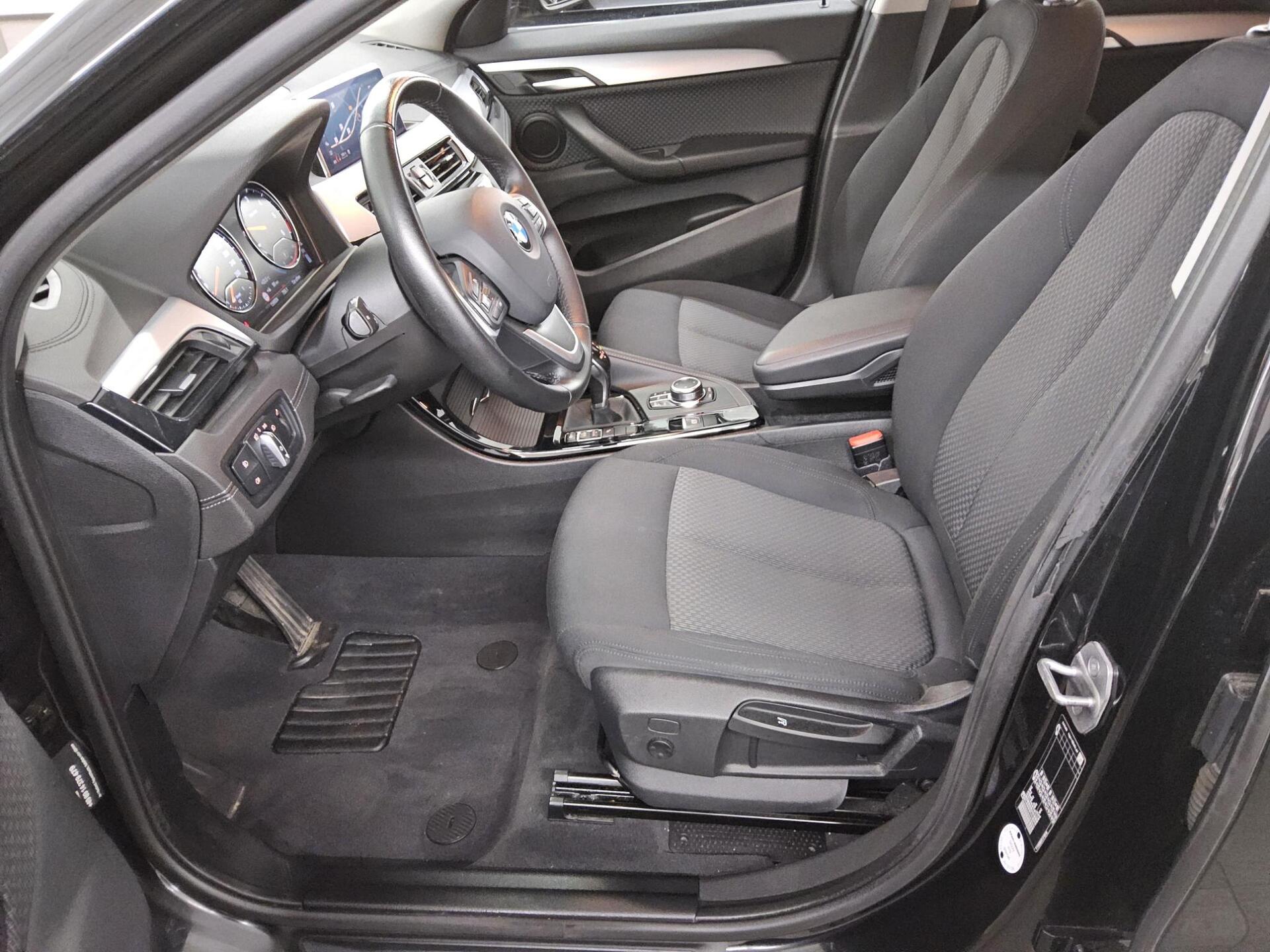 BMW X2 sDrive20d Advantage Navi LED Kamera PDC Shz 8