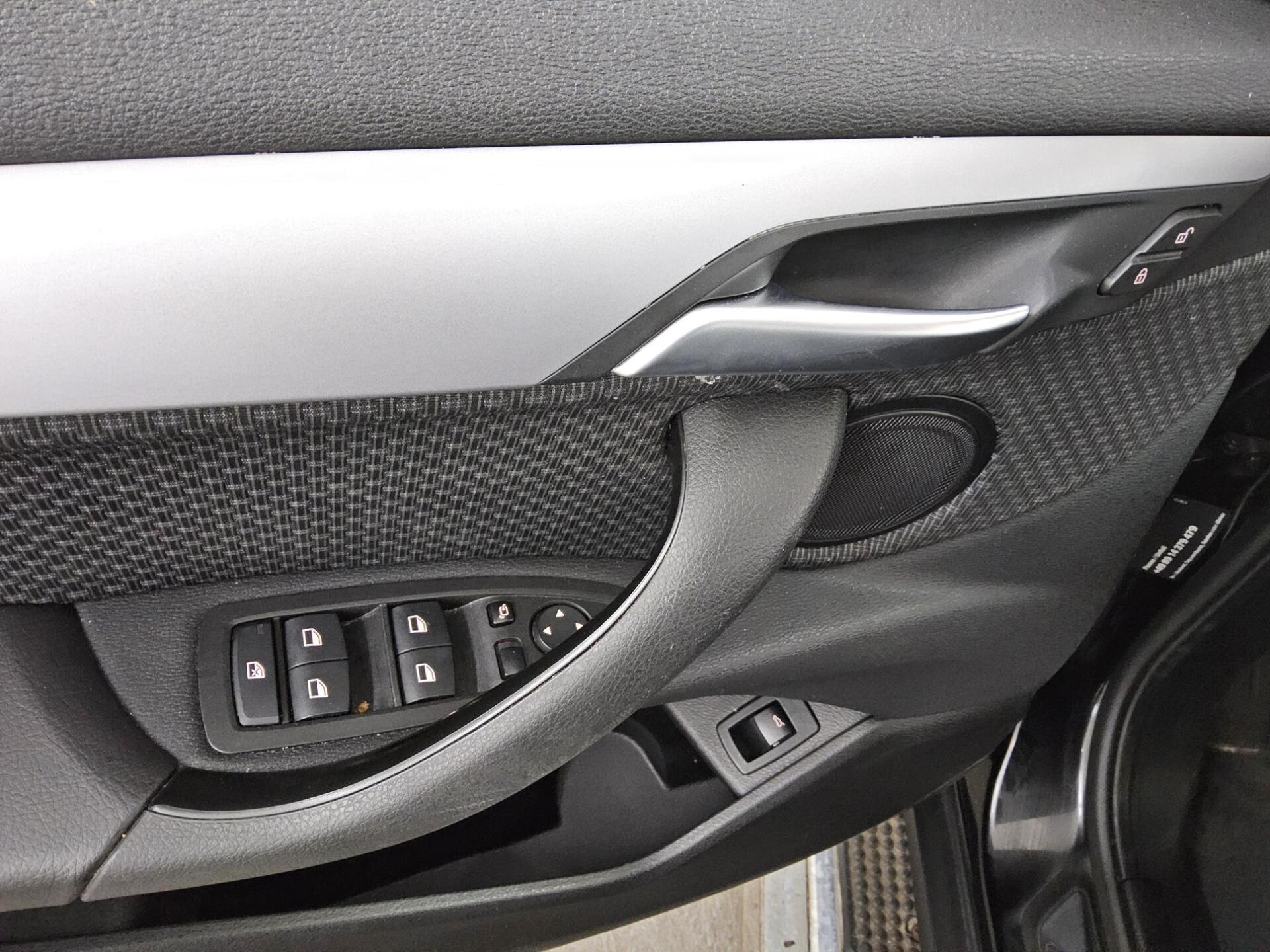 BMW X2 sDrive20d Advantage Navi LED Kamera PDC Shz 9