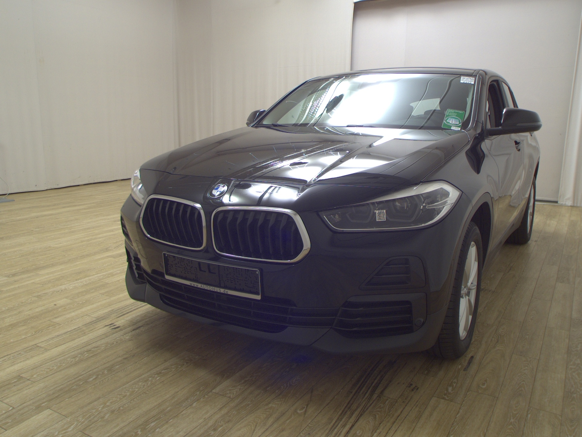 BMW X2 sDrive20d Advantage Navi LED Kamera PDC Shz 2