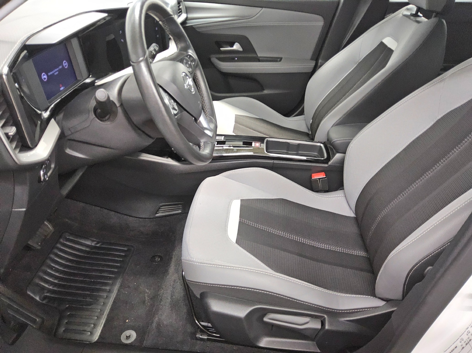Opel Mokka-e Elegance T-Leder Navi LED RFK 180° Shz 9