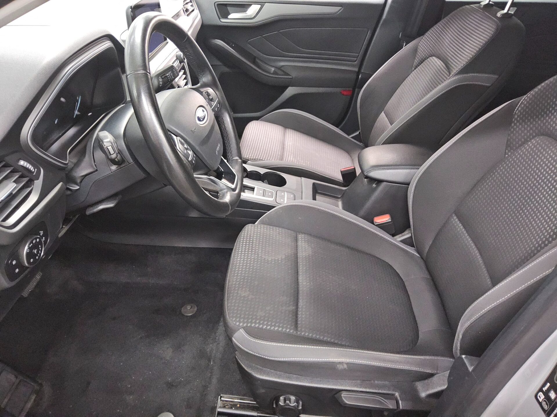Ford Focus Turnier 1.5 EB Cool&Connect Navi LED Shz RFK 8