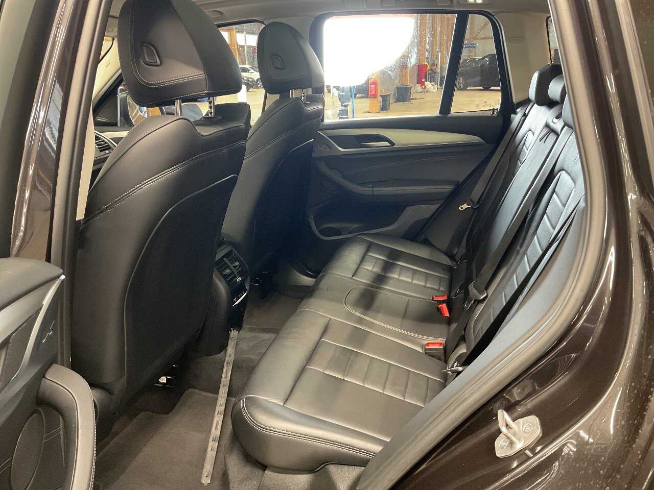 BMW X3 xDrive20d NAVI LED vc Leder Shz 7